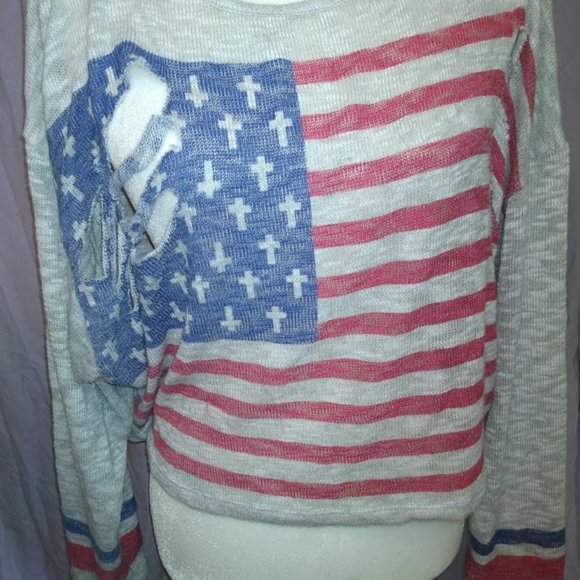 Trendy Distressed American Flag Crop Sweater - Picture 5 of 5